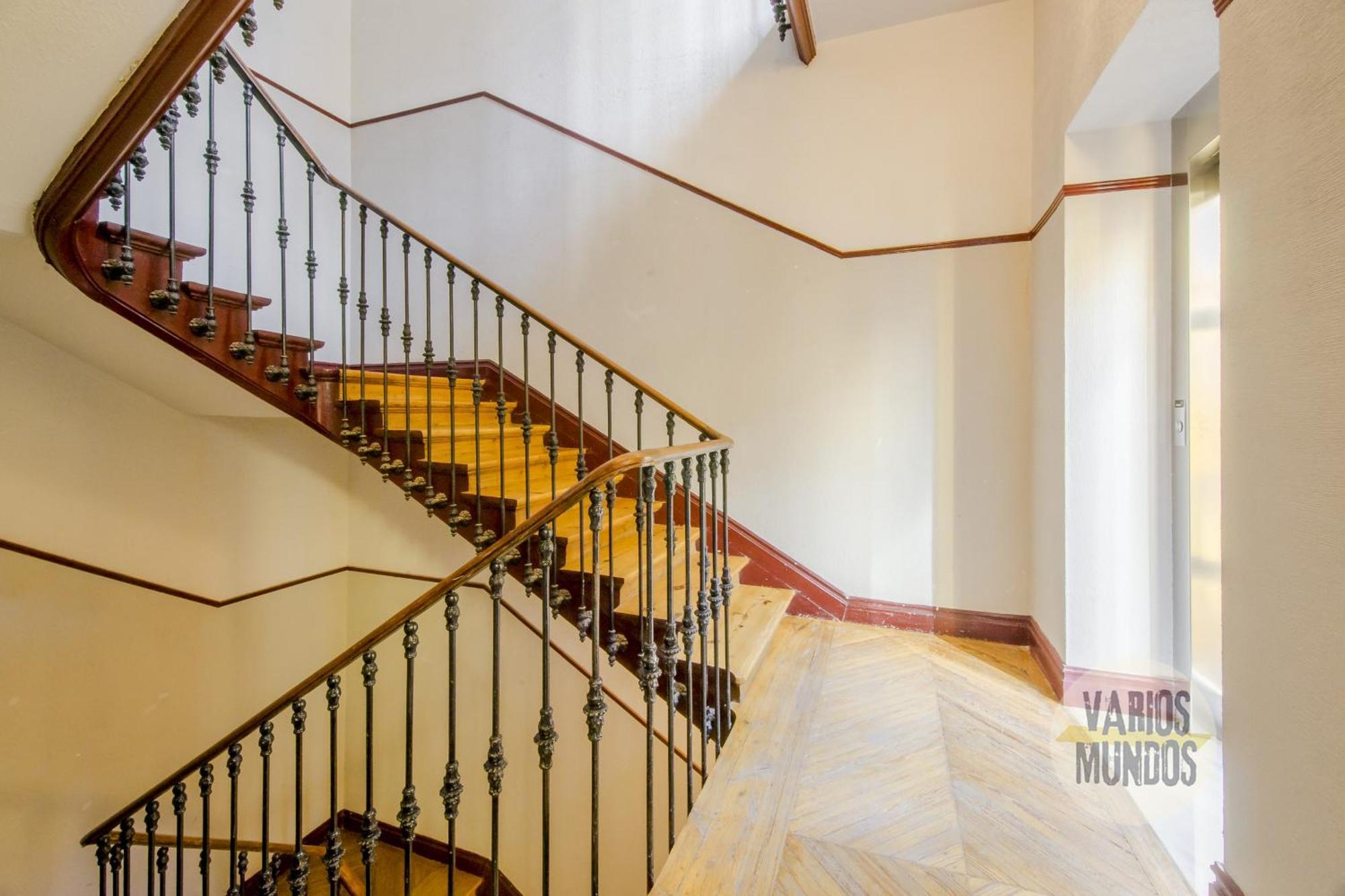 Elegant Apt Para 4Pax En Las Letras-Cortes Madrid Exterior photo