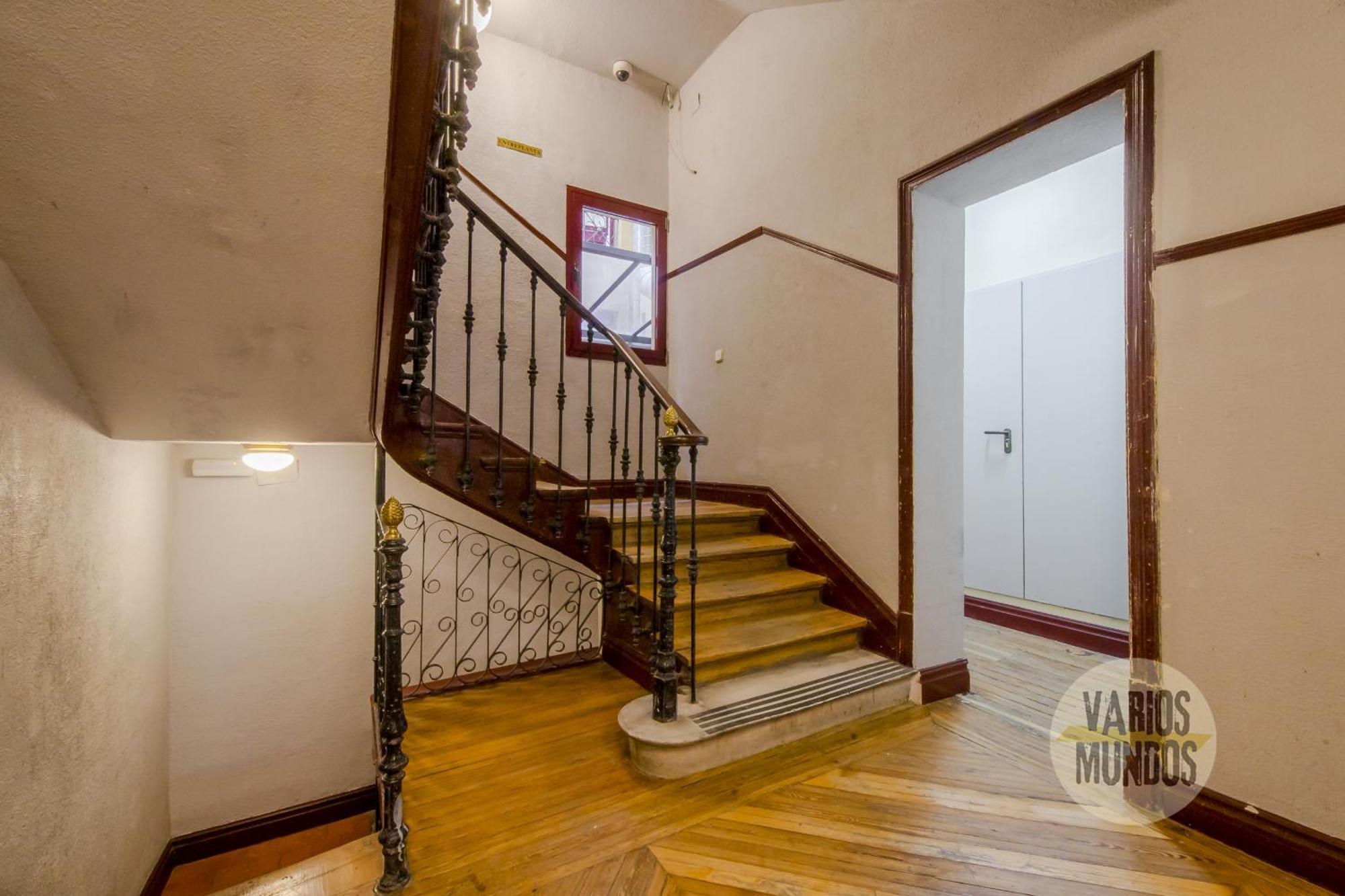 Elegant Apt Para 4Pax En Las Letras-Cortes Madrid Exterior photo