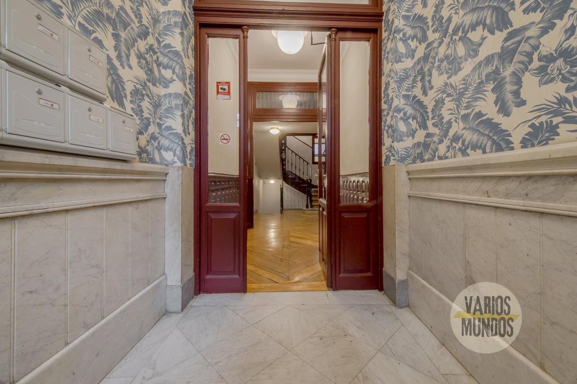 Elegant Apt Para 4Pax En Las Letras-Cortes Madrid Exterior photo